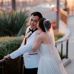 RE Cre8tive Lab Weddings & Events - Sunset photo happened!
