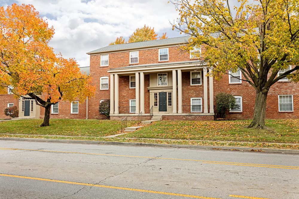 THE MAYWOOD AT SPEEDWAY Updated August 2024 6010 W 25th St