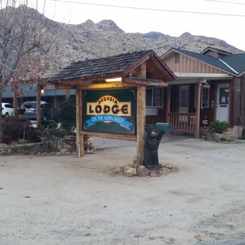 Sequoia Lodge - Entrance to Sequoia Lodge from Sierra Highway - Hotels Near Me - Kernville, California
