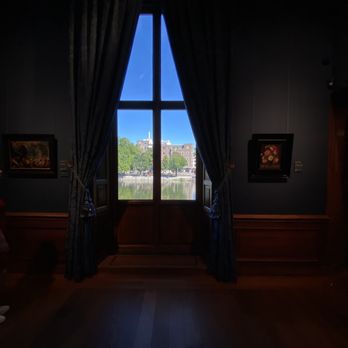 Mauritshuis - Brasseries Near Me - Den Haag, ZH