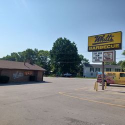 Whitt's Barbecue - Hermitage