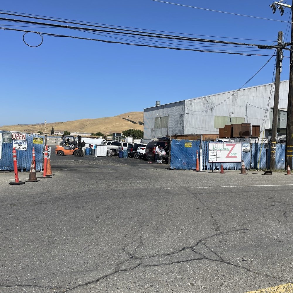 Recycling Zone - Can't tell from here but there's a small sign saying Lot Full! - Recycling Center Near Me - Fairfield, California Recycling Zone - Can't tell from here but there's a small sign saying Lot Full! - Recycling Center Near Me - Fairfield, California