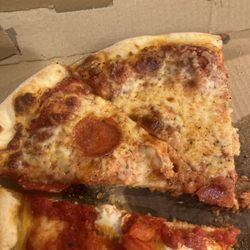 Brother's Pizza - Pepperoni pizza