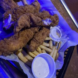 Downtown Olly's - Chicken Tender Basket