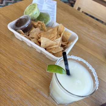 Taco Chelo - chips and salsa and guacamole, and frozen margarita - Tacos Near Me - Tempe, Arizona Taco Chelo - chips and salsa and guacamole, and frozen margarita - Tacos Near Me - Tempe, Arizona