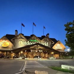 Bass Pro Shops