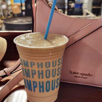 The Pumphouse Pouratorium - Kite Beach smoothie - Coffee Roasteries Near Me - West Palm Beach, Florida