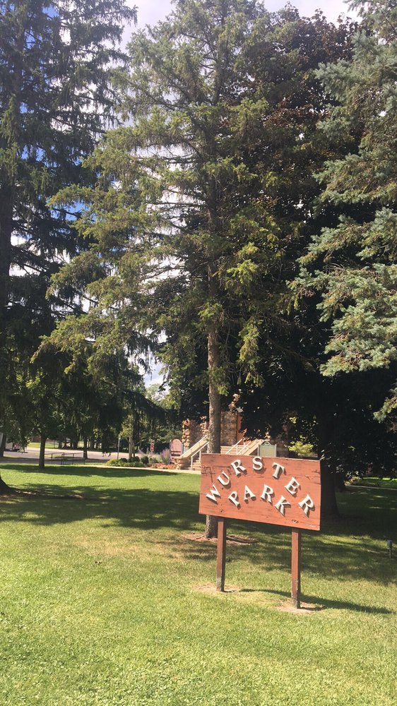 Wurster Park Logo