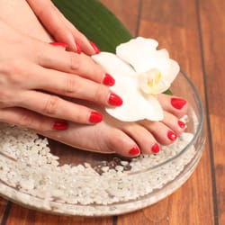 Nagelstudio mein Eden - RED - immer schön.....