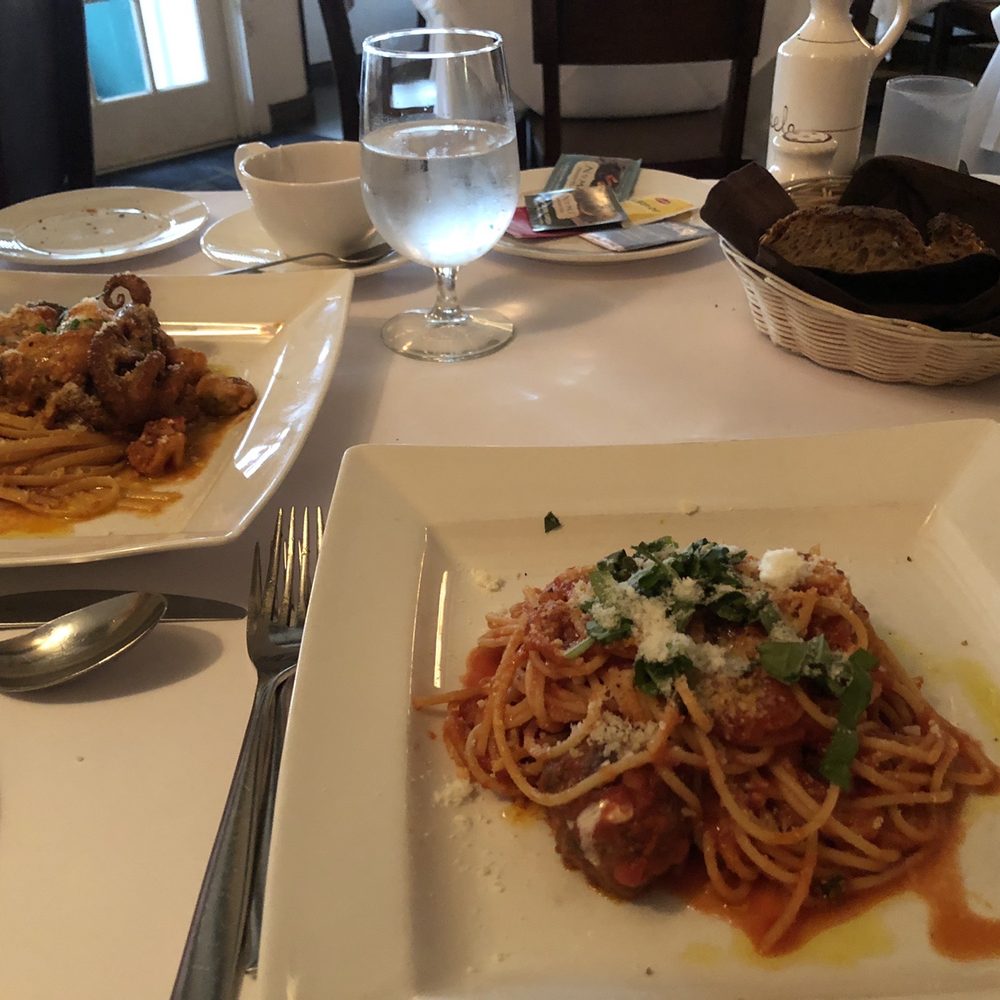 Da Raffaele - Spaghetti with meatballs and seafood linguini - Italian Near Me - New York, New York Da Raffaele - Spaghetti with meatballs and seafood linguini - Italian Near Me - New York, New York