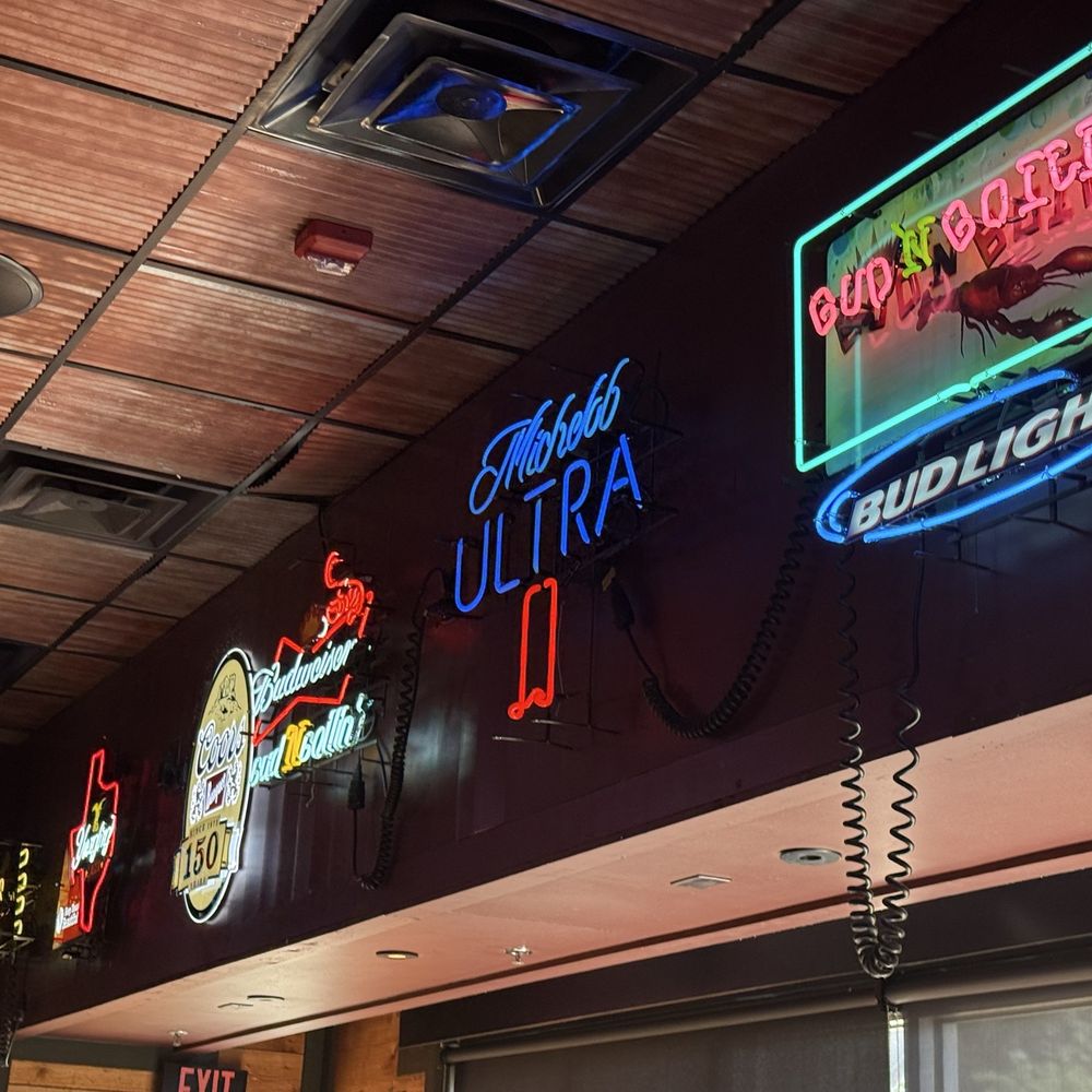 Razzoo's Cajun Cafe - Cajun/Creole Near Me - Round Rock, Texas