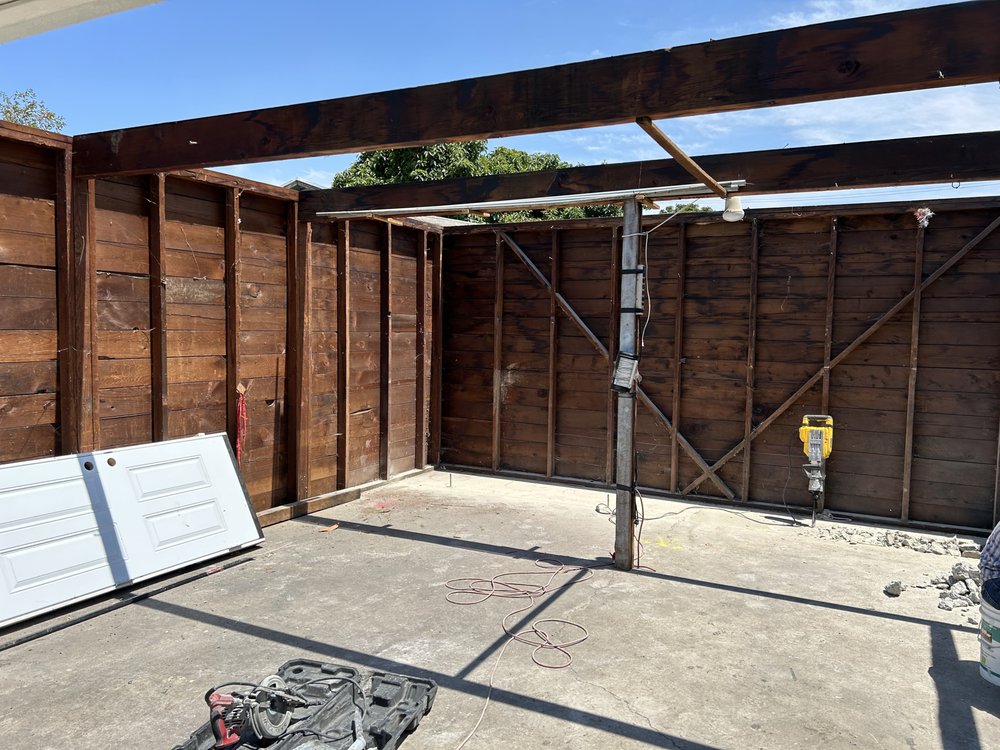 Slide of HN Builders