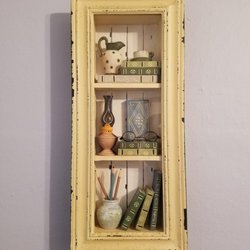 The Yellow House - A cute decoration in one of the bedrooms.