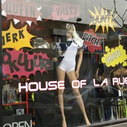  HOLR House of La Rue