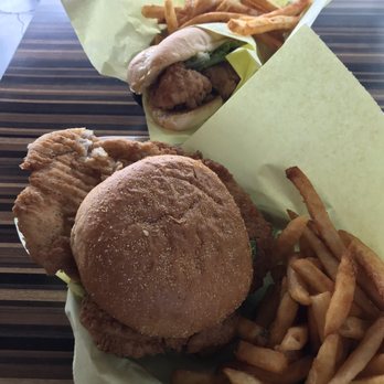 Lucky Duck Cafe - American Near Me - Taylor, Texas