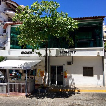 Blondies - The place - VN - Cocktail Bars Near Me - Puerto Vallarta, JAL Blondies - The place - VN - Cocktail Bars Near Me - Puerto Vallarta, JAL