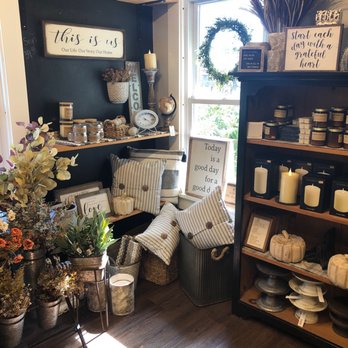 The Red Poppy - Home Decor Near Me - Berlin, Ohio