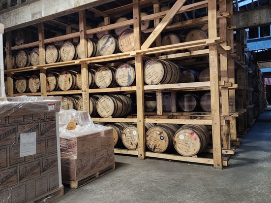 Kentucky Peerless Distilling Co by null