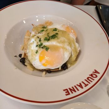 Aquitaine Chestnut Hill - Huervos rancheros - French Near Me - Chestnut Hill, Massachusetts