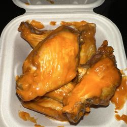 Detroit Wing Company - Classic Buffalo Wings