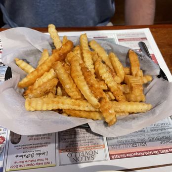The Broadway Bar & Grill - Crinkle Fries - New American Near Me - Point Pleasant Beach, New Jersey