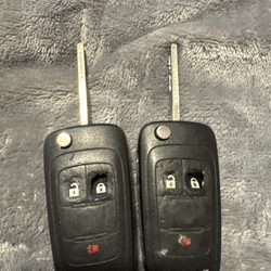 Waynes Locksmith Services - Old key set it's damaged