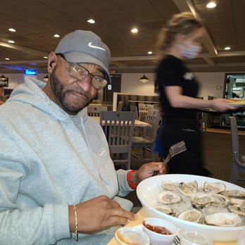 Monument Inn - All you can eat seafood oysters, yes please!! - Seafood Near Me - La Porte, Texas Monument Inn - All you can eat seafood oysters, yes please!! - Seafood Near Me - La Porte, Texas