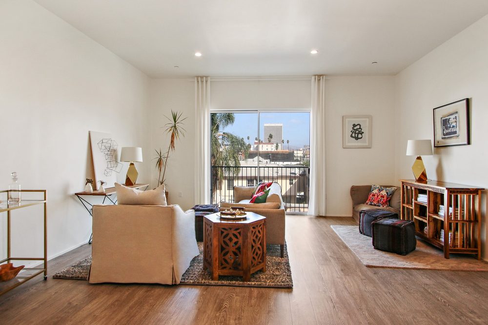 TEN 38 LOFTS Updated August 2024 56 Photos 1038 S Mariposa