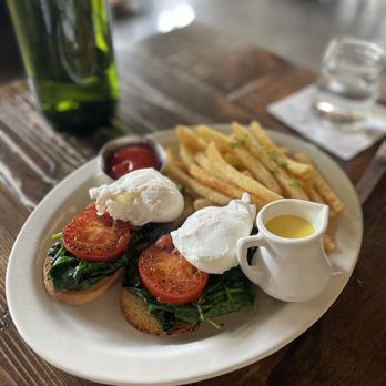 Bunbury - Benedict egg florentine - Argentine Near Me - Miami, Florida