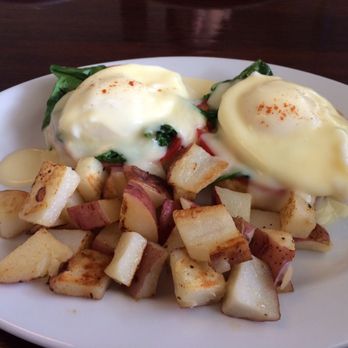 Adam's Egg - Eggs Florentine, w pan fried red potatoes, yum! - Breakfast & Brunch Near Me - Daytona Beach, Florida