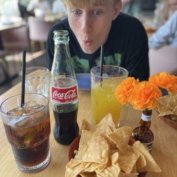 ¡Jaime! Taqueria - Chips & Classic Guacamole - Mexican Near Me - El Segundo, California