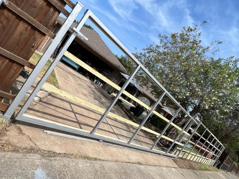 Slide of Luna General Contractors