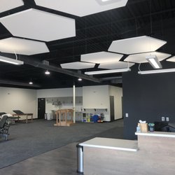 Team Rehabilitation - Open floor plan with a private room for patients who require one or would prefer one.