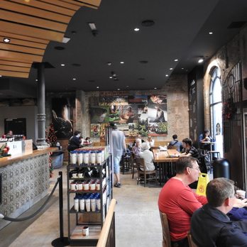 Starbucks - Seating Area - Coffee & Tea Near Me - Barcelona, B