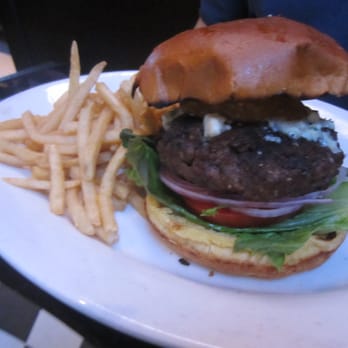 Hudson Grille - Burger. - Sports Bars Near Me - Sandy Springs, Georgia Hudson Grille - Burger. - Sports Bars Near Me - Sandy Springs, Georgia