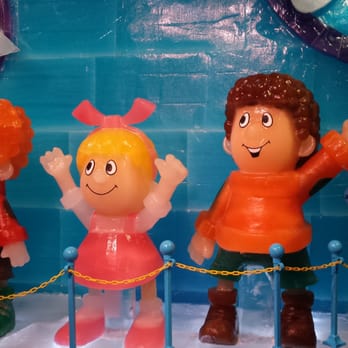 ICE! - Ice. 2014. Frosty the Snowman - Amusement Parks Near Me - Grapevine, Texas