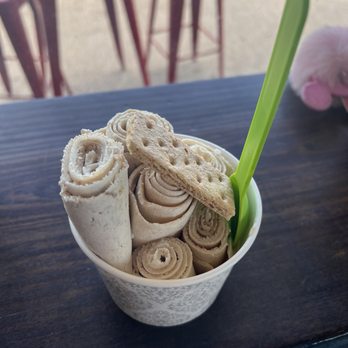 Roll Shack - The Elle Belly - Ice Cream & Frozen Yogurt Near Me - Abilene, Texas