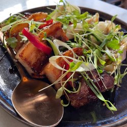 Résvés Restaurante - Pork belly + gyoza