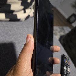 iFixScreens Snellville - There is no damage to the phone, yet they would not guarantee or back up their product.