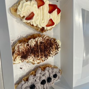 Maison De Croissant - Blueberry Cream Cheese. Tiramisu & Cream Tiramisu & Cream Strawberry & Cream - Bakeries Near Me - Irvine, California