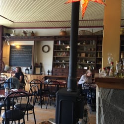 Black Bird Cafe - Cute Cafe!! Quaint little place. Nice lunch specials.  Highly recommended