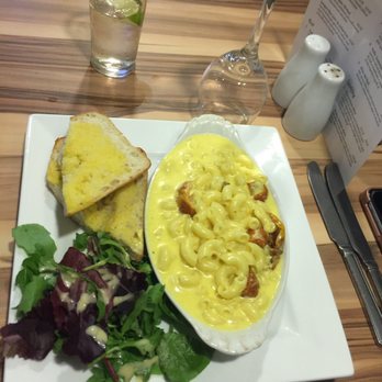 Red Lion Inn - Their Mac & Cheese is outstanding. I couldn't quite place the type of cheese used in it but loved it. - Hotels Near Me - Doune, ABE