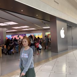 Apple International Plaza