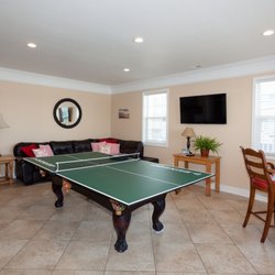 Atlantis Villas 301 - Recreation room w/ pool and ping pong and card table for 4 and 55" TV.