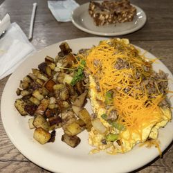 Skillet N Grill - Veggie Omelet with Sausage