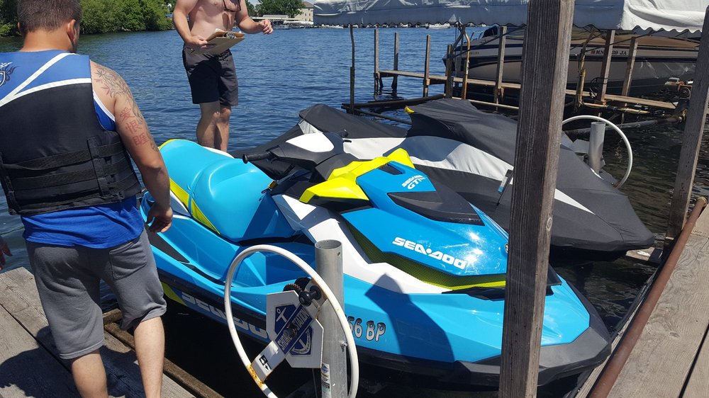 Boat Okoboji Rentals, Okoboji Roadtrippers