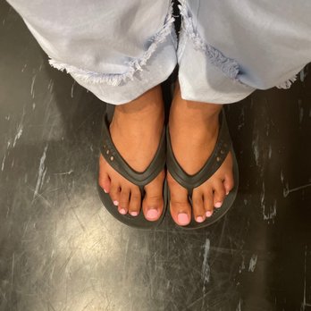 Luxe Nail Salon - Nail Salons Near Me - Denton, Texas