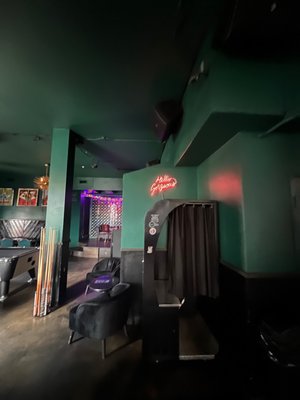 Little Drinks Lounge by null