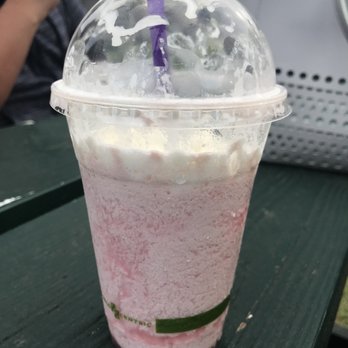 Kings View Cafe - Raspberry lemonade smoothie - Cafes Near Me - Kapaau, Hawaii