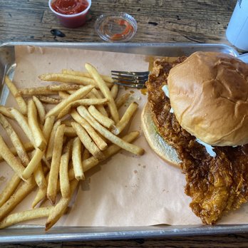 The Cookshack - Chicken sandwich and dragon fries - American Near Me - Webster, Texas